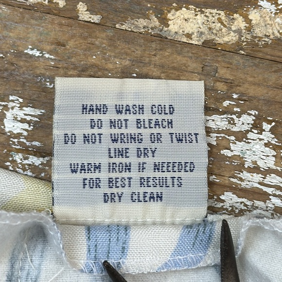 Pearl Head Bay Floral 100% Silk Skort. Size 6 - Picture 9 of 9